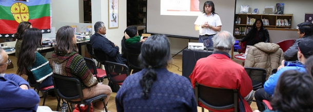 Conversatorio ahondó en el atractivo mundo de la literatura mapuche