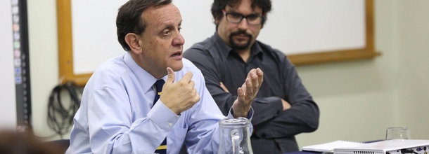 Rector Ignacio Sánchez se reunió con académicos y líderes estudiantiles en el Campus Villarrica