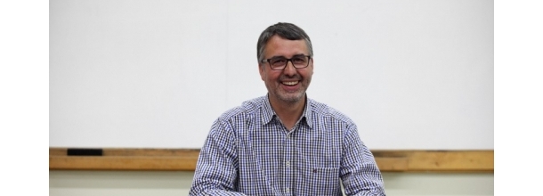 Exalumno del campus Villarrica fue invitado al foro de educación más importante del planeta