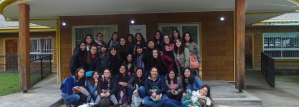 Estudiantes conocieron in situ el trabajo de comunidades educativas de Conquil