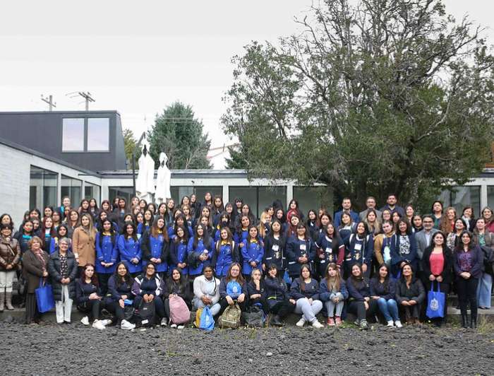 Fotografía grupal de asistentes a Programa de Alternancia Educativa 2024